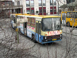 Budapest, Etele tr autbuszlloms, 2005.03.12.